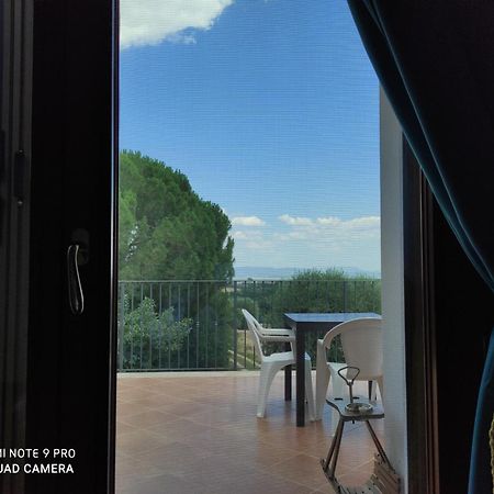 Casa Nuova Tra Umbria E Toscana Con Vista Lago Apartment Castiglione del Lago Exterior photo