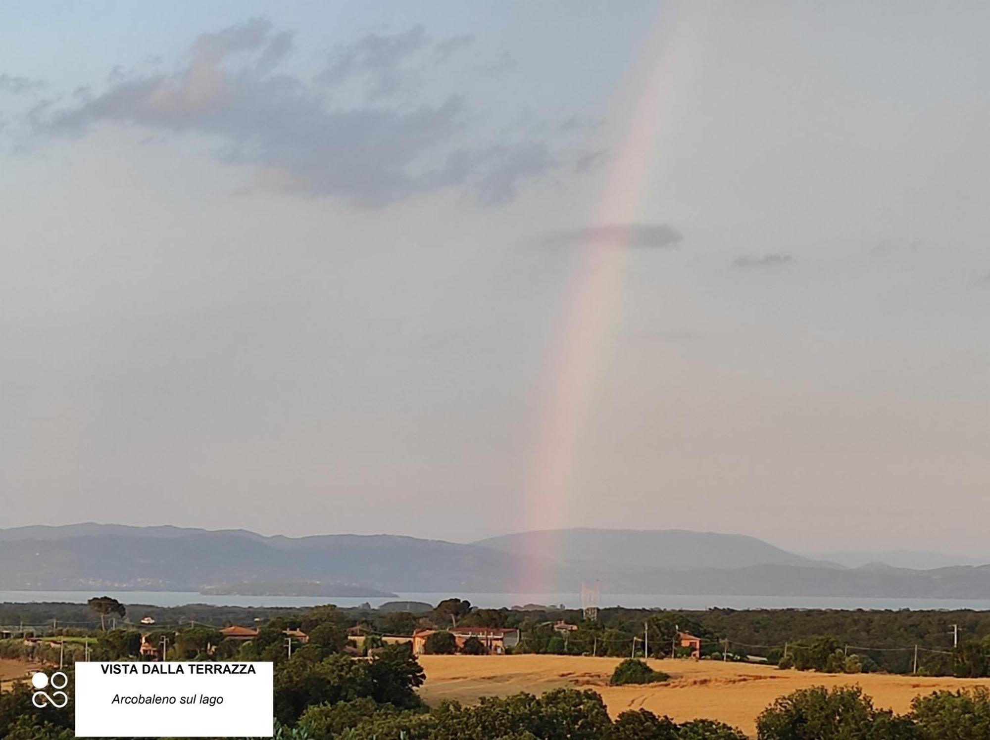 Casa Nuova Tra Umbria E Toscana Con Vista Lago Apartment Castiglione del Lago Exterior photo