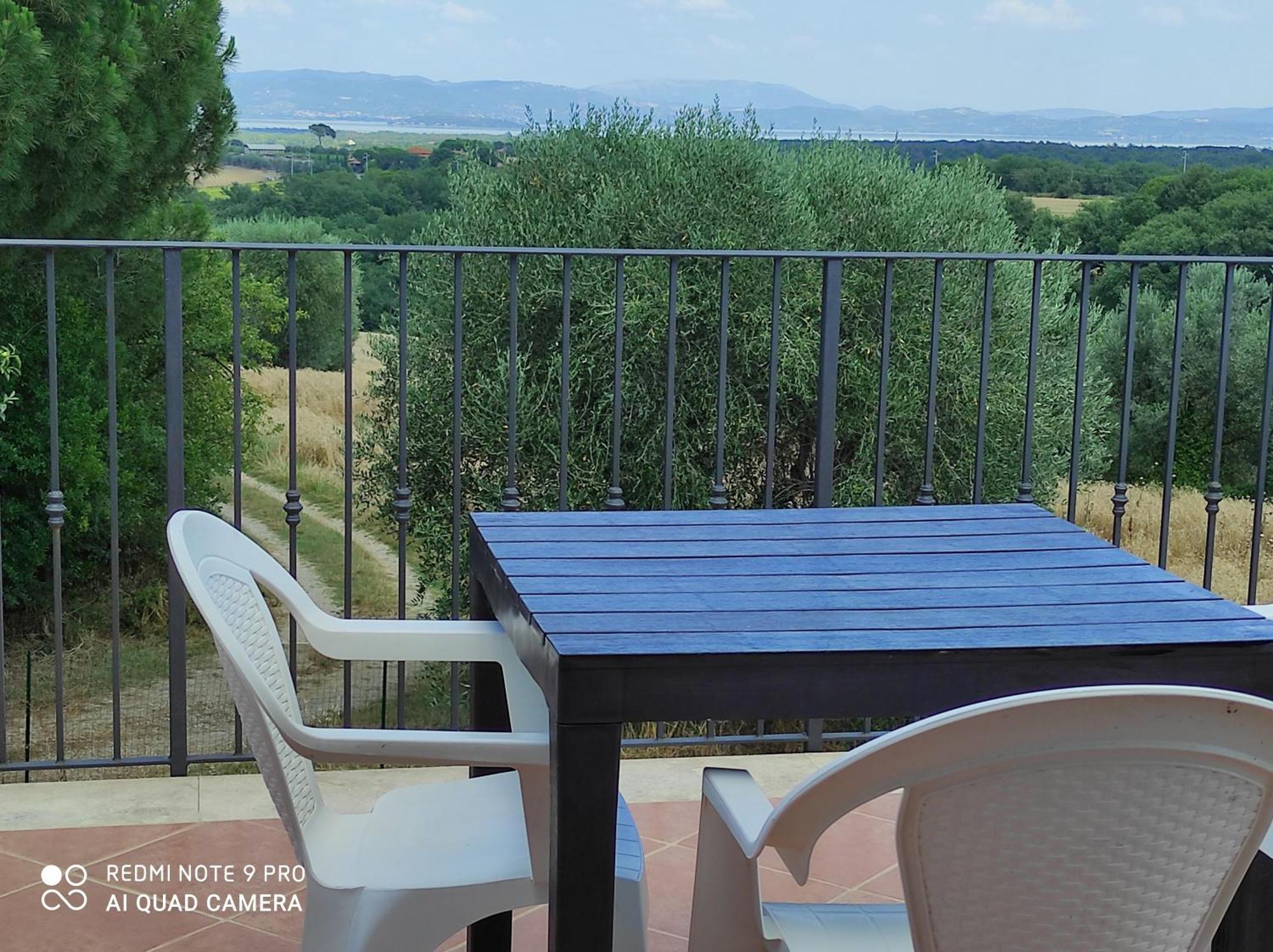 Casa Nuova Tra Umbria E Toscana Con Vista Lago Apartment Castiglione del Lago Exterior photo